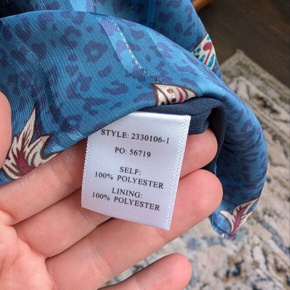 NWT Floral Women`s Printed Neck Contrast Blouse- Pique by Parker Kennedy Size M - Picture 9 of 12